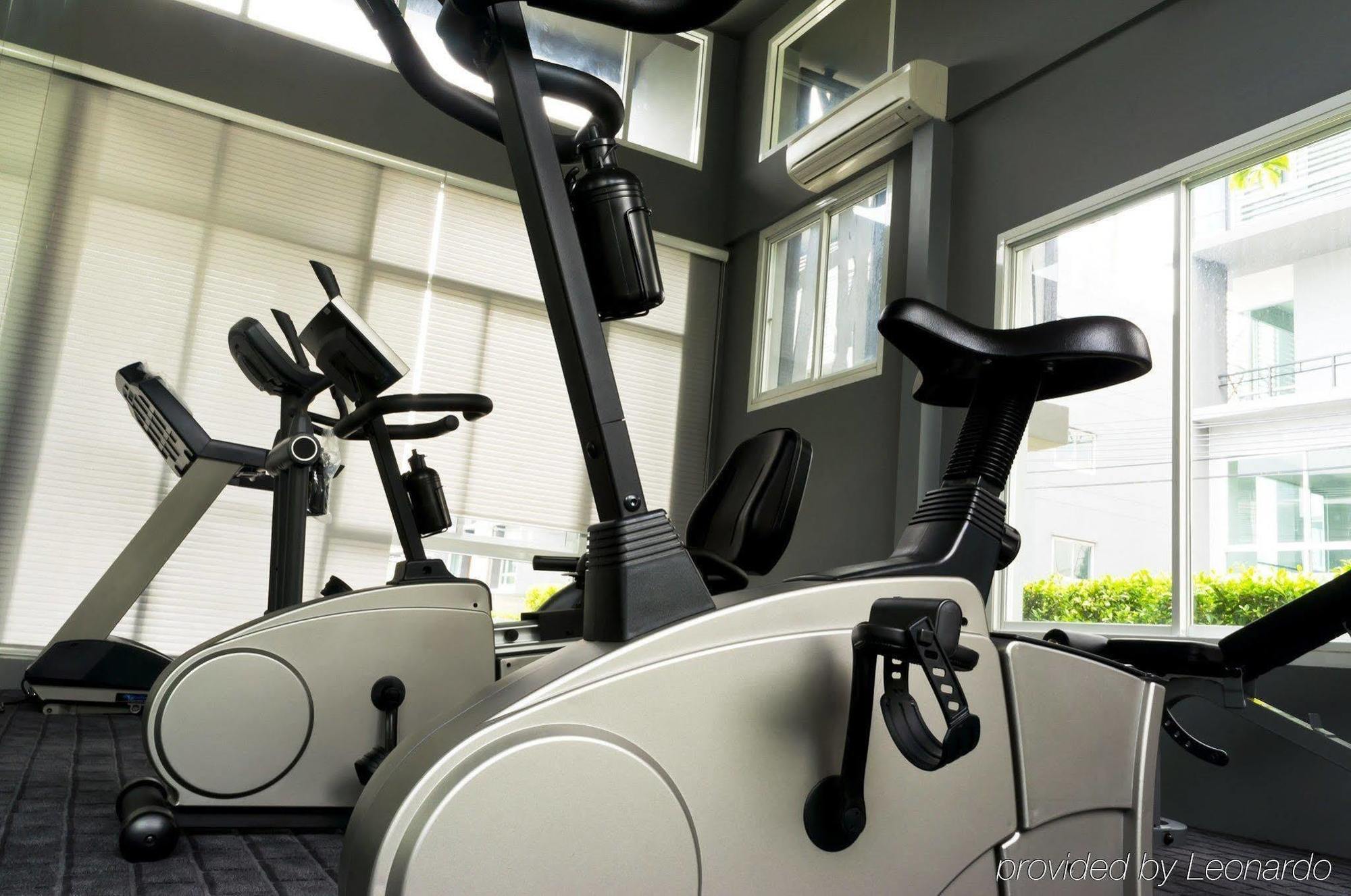 E&O Residences Kuala Lumpur Exterior foto A stationary bicycle